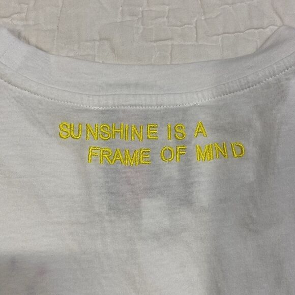 Kerri Rosenthal White Top with Smiling Sun Graphic size XS - Picture 4 of 9